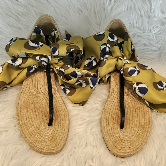 Gucci Women's Beach Ball Carolina Ankle T Espadrilles wit - Picture 1 of 8